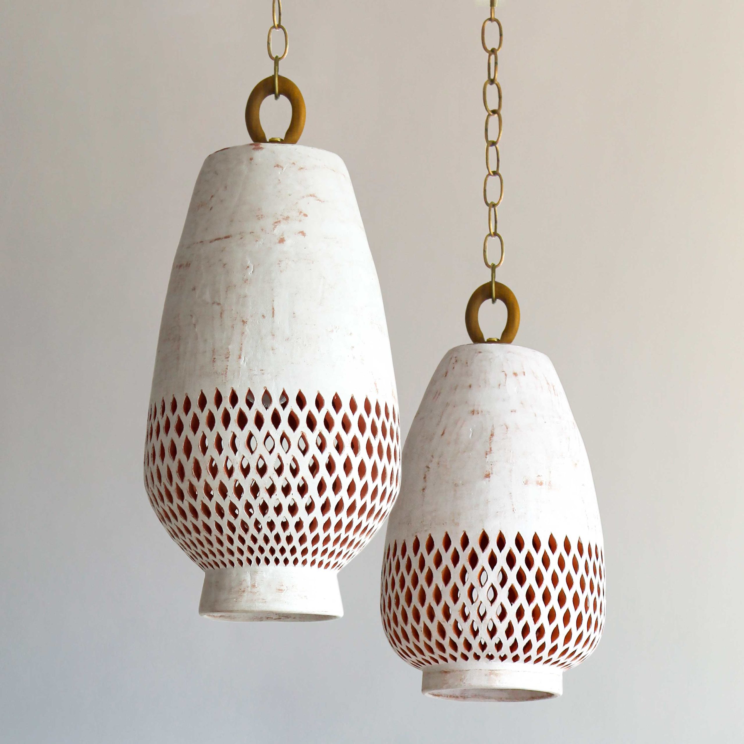 White ceramic pendant lights perfect for entryway lighting