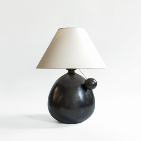 <a href="https://www.lavivahome.mom/shop/lighting/barro-burnido-table-lamps/">Barro Bruñido Collection</a><br /><span style="font-size:9pt;" > Barro Negro Lamp with Ball Pull</span>