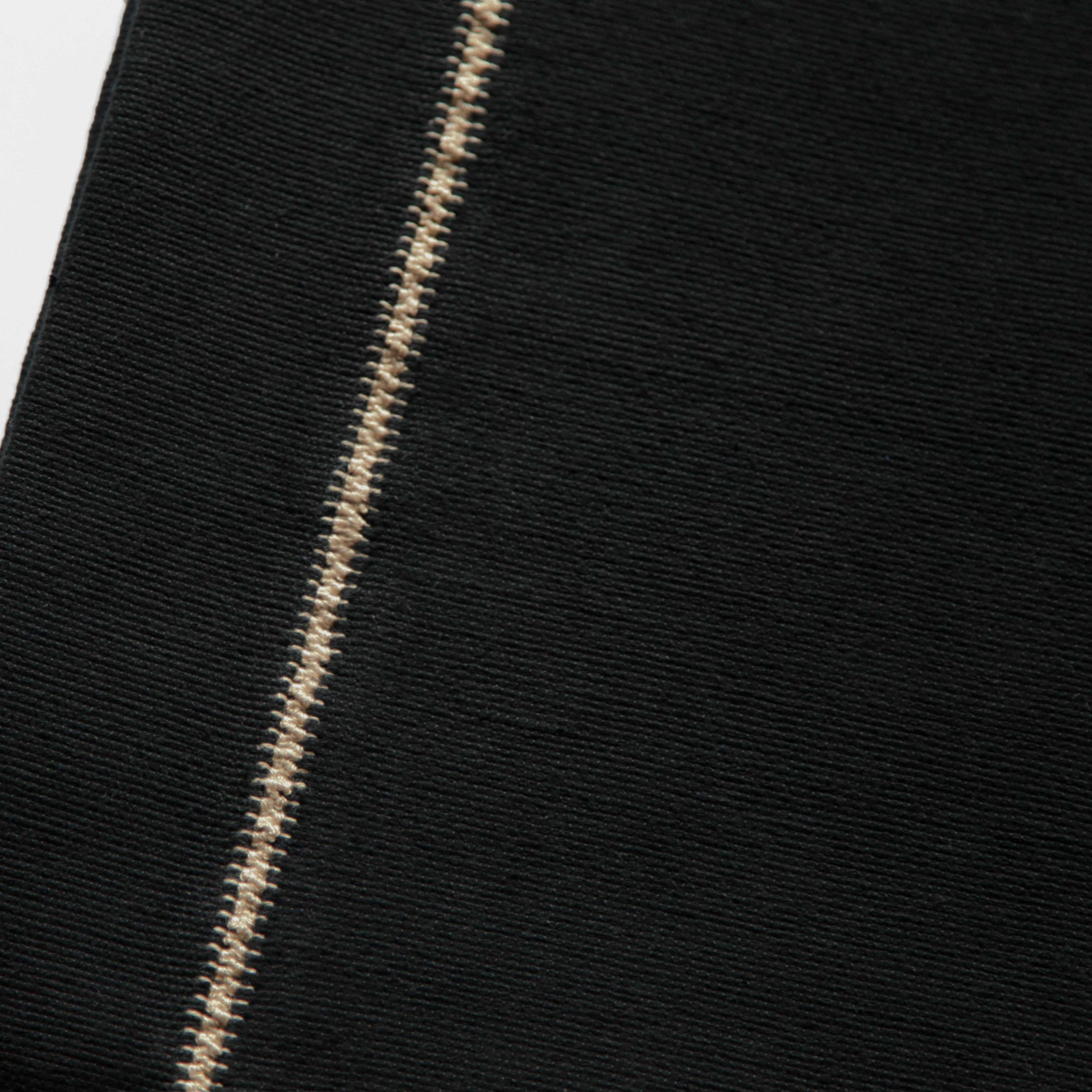<a href="https://www.lavivahome.mom/all-blankets-throws/tarz-bedcover/">Tarz Collection</a> <br /><span style="font-size:9pt;" > Spine Bedcover, Natural Black with Sand Stitch</span> - Image 2