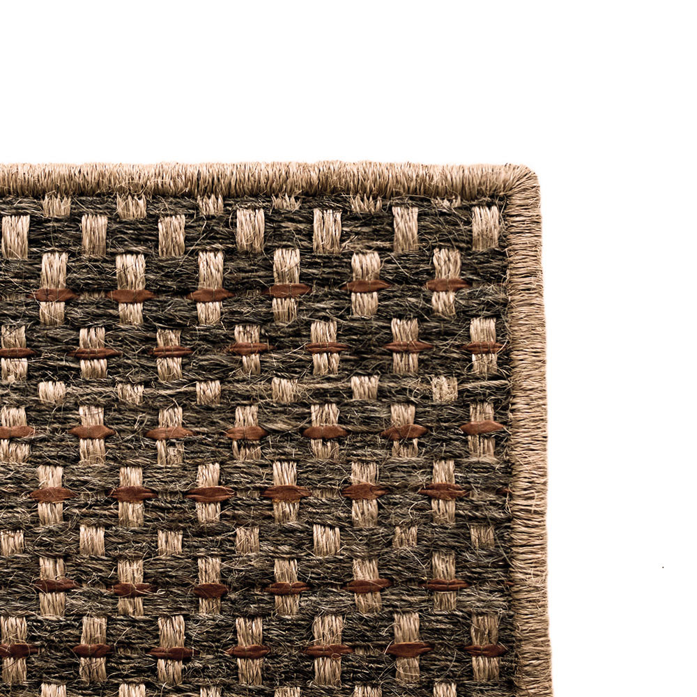 <a href="https://www.lavivahome.mom/shop/crin-collection/">Colombian Crin Rugs</a><br /><span style="font-size:9pt;" >Horsehair + Jute + Leather</span> - Image 9