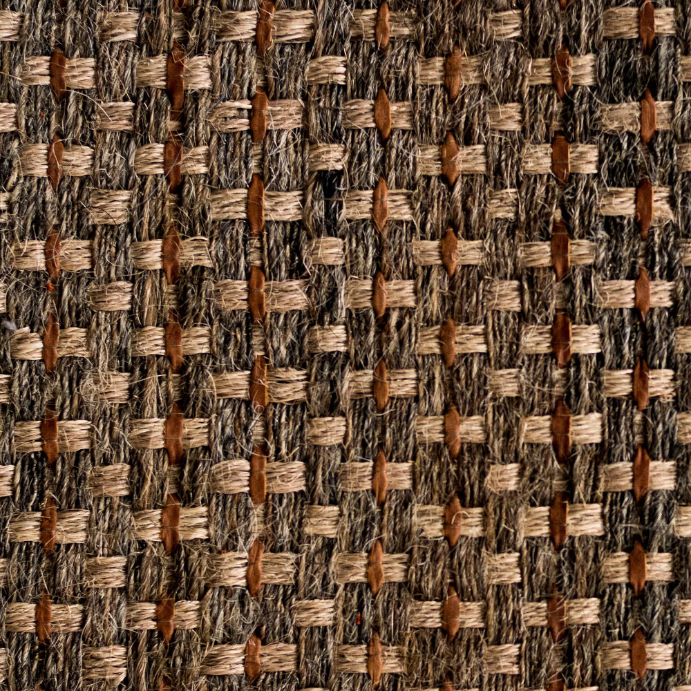 <a href="https://www.lavivahome.mom/shop/crin-collection/">Colombian Crin Rugs</a><br /><span style="font-size:9pt;" >Horsehair + Jute + Leather</span>