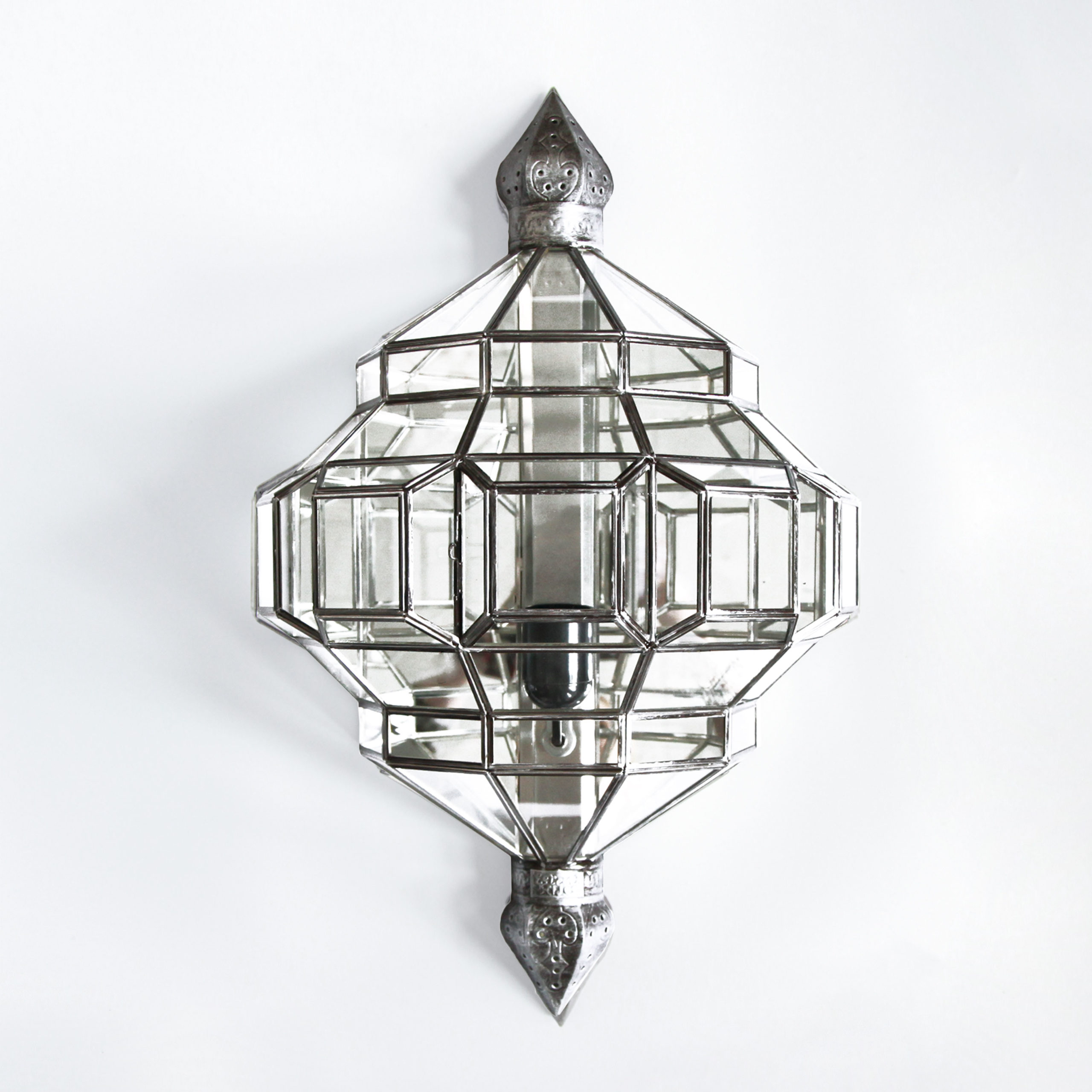 <a href="https://www.lavivahome.mom/shop/lighting/granada-lanterns/">Granada Lanterns</a><br /><span style="font-size:9pt;" > Alhambra Sconce</span> - Image 7