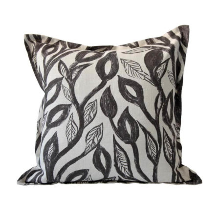 <a href="https://www.lavivahome.mom/shop/khovar-collection-pillows/">Khovar Collection</a><br /><span style="font-size:9pt;" >Pillow</span>