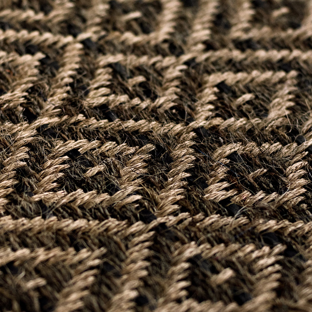 <a href="https://www.lavivahome.mom/shop/crin-collection/">Colombian Crin Rugs</a><br /><span style="font-size:9pt;" >Horsehair + Jute + Leather, Diamonds</span> - Image 2