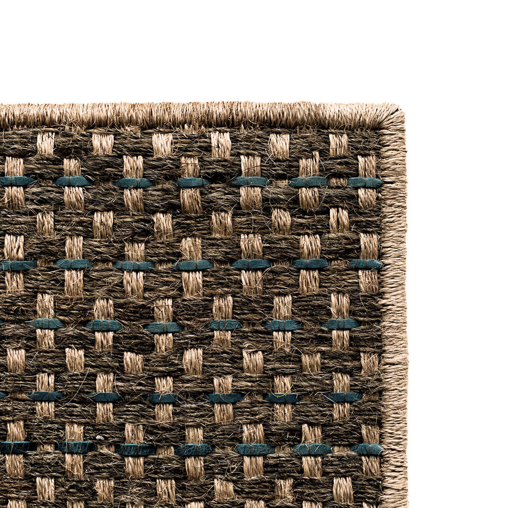 <a href="https://www.lavivahome.mom/shop/crin-collection/">Colombian Crin Rugs</a><br /><span style="font-size:9pt;" >Horsehair + Jute + Leather</span> - Image 9