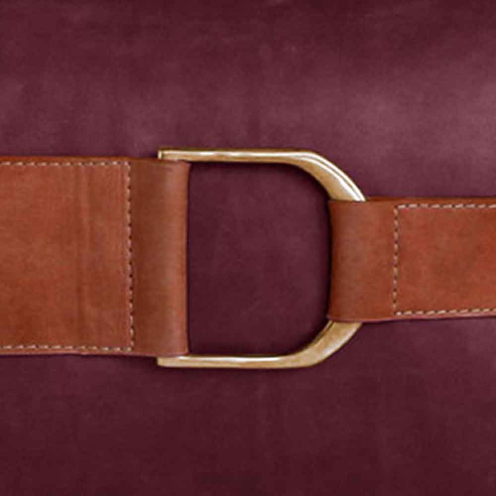 Talabartero-pouf_leather-detail_mora_twotone_brass