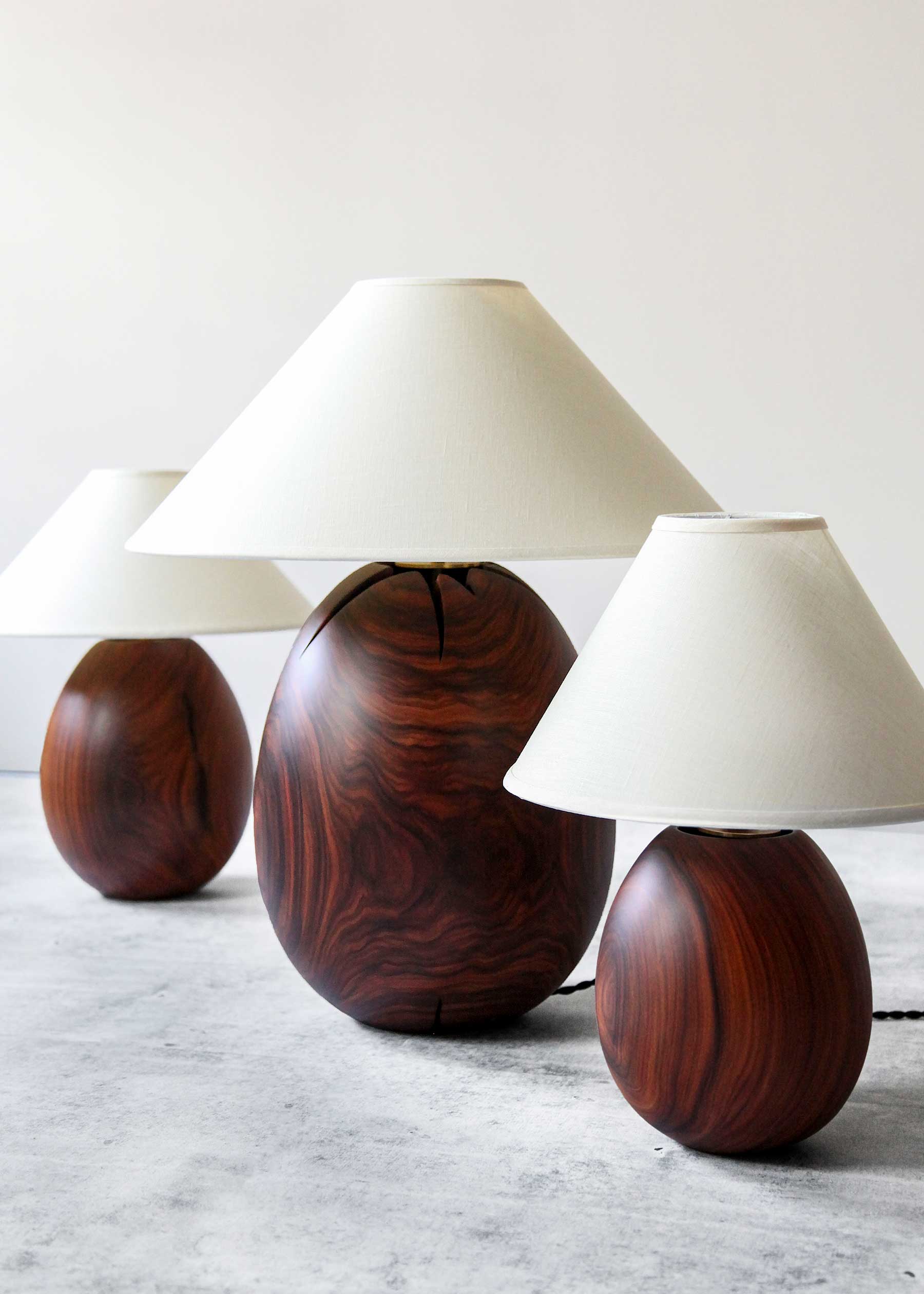Arbol-Table-Lamos_Homepage Arbol table lamps in morado wood