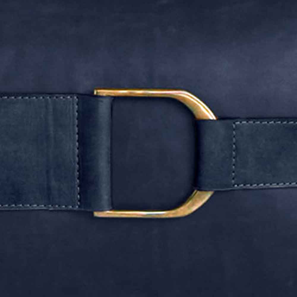 Talabartero-pouf_leather-detail_Cobalt_brass