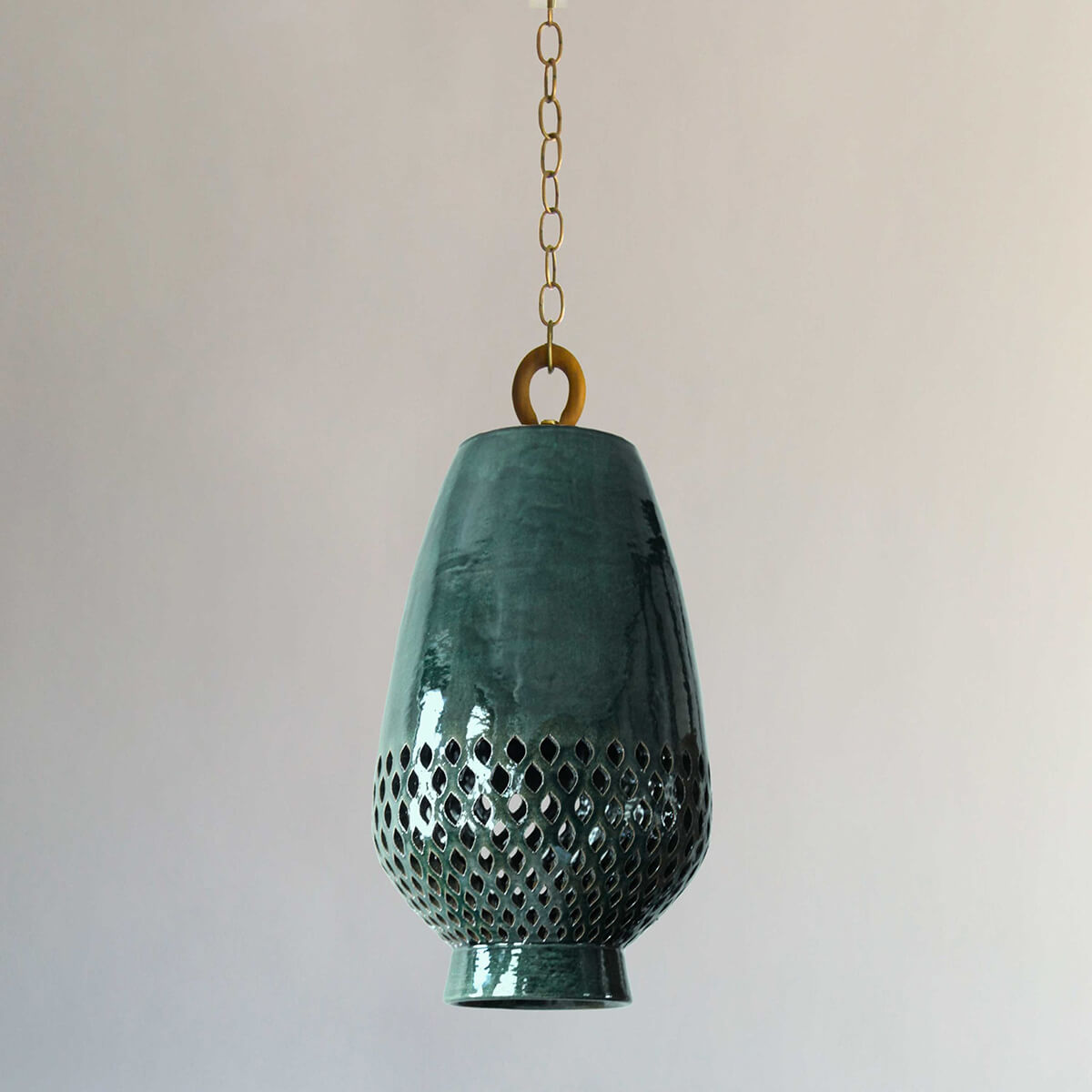 <a href="https://www.lavivahome.mom/shop/lighting/atzompa-pendant-lighting/">Atzompa Collection</a><br /><span style="font-size:9pt;" > Diamantes Pendant Light, Size B</span>