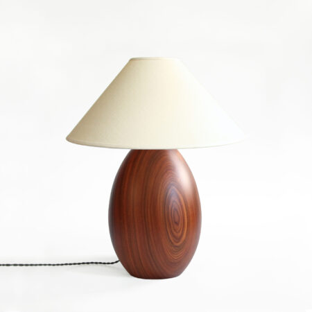 <a href="https://www.lavivahome.mom/lighting/arbol-table-lamp-collection/">Árbol Table Lamps</a><br /><span style="font-size:9pt;" > MORADO ML51</span>