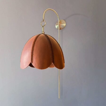 <a href="https://www.lavivahome.mom/lighting/talabartero-collection-saddle-lamps/">Saddle Lamps</a><br /><span style="font-size:9pt;" > Doma Arched Sconce</span>