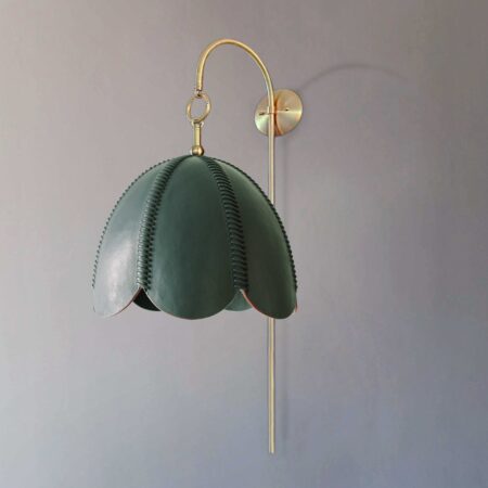 <a href="https://www.lavivahome.mom/lighting/talabartero-collection-saddle-lamps/">Saddle Lamps</a><br /><span style="font-size:9pt;" > Doma Arched Sconce</span>