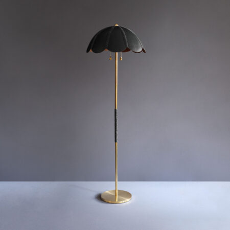 <a href="https://www.lavivahome.mom/lighting/talabartero-collection-saddle-lamps/">Saddle Lamps</a><br /><span style="font-size:9pt;" > Capa Floor Lamp</span>