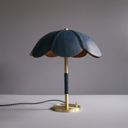 <a href="https://www.lavivahome.mom/lighting/talabartero-collection-saddle-lamps/">Saddle Lamps</a><br /><span style="font-size:9pt;" > Capa Table Lamp</span>
