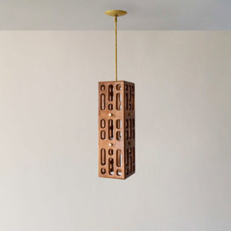 <a href="https://www.lavivahome.mom/shop/lighting/celosia-collection/">Celosía Collection</a><br /><span style="font-size:9pt;" >Vertical Pendant</span>
