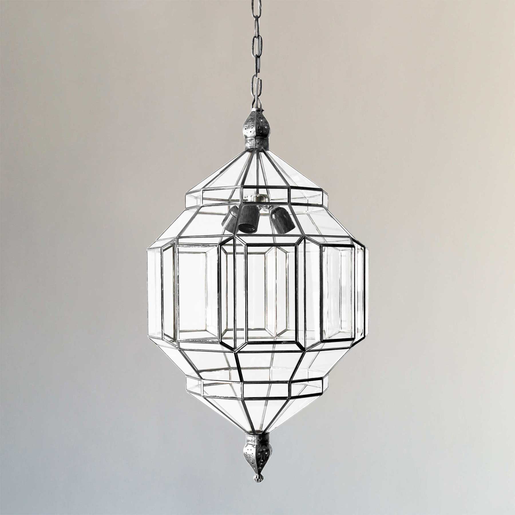 <a href="https://www.lavivahome.mom/shop/lighting/granada-lanterns/">Granada Lanterns</a><br /><span style="font-size:9pt;" > Alhambra II</span>