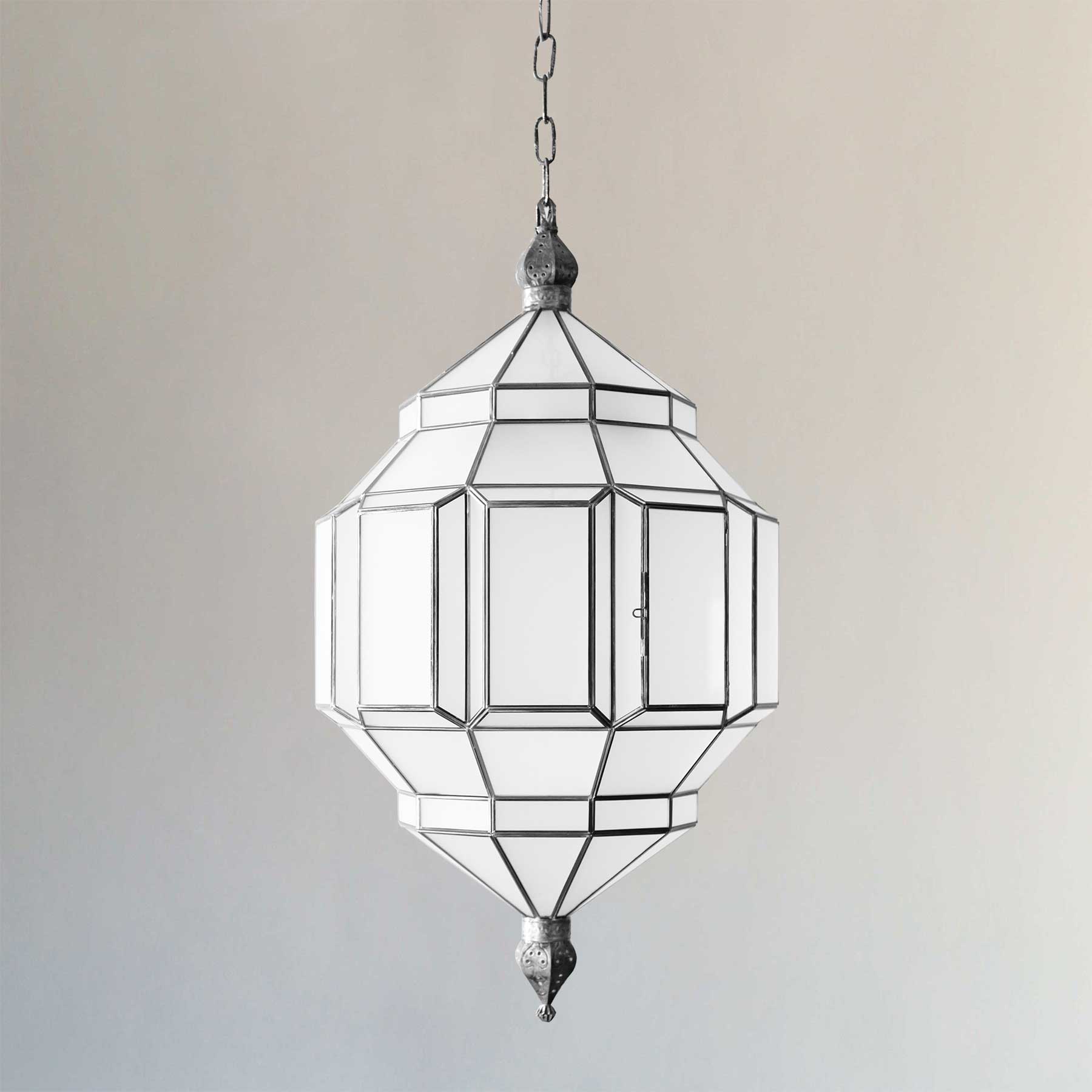 <a href="https://www.lavivahome.mom/shop/lighting/granada-lanterns/">Granada Lanterns</a><br /><span style="font-size:9pt;" > Alhambra II</span>