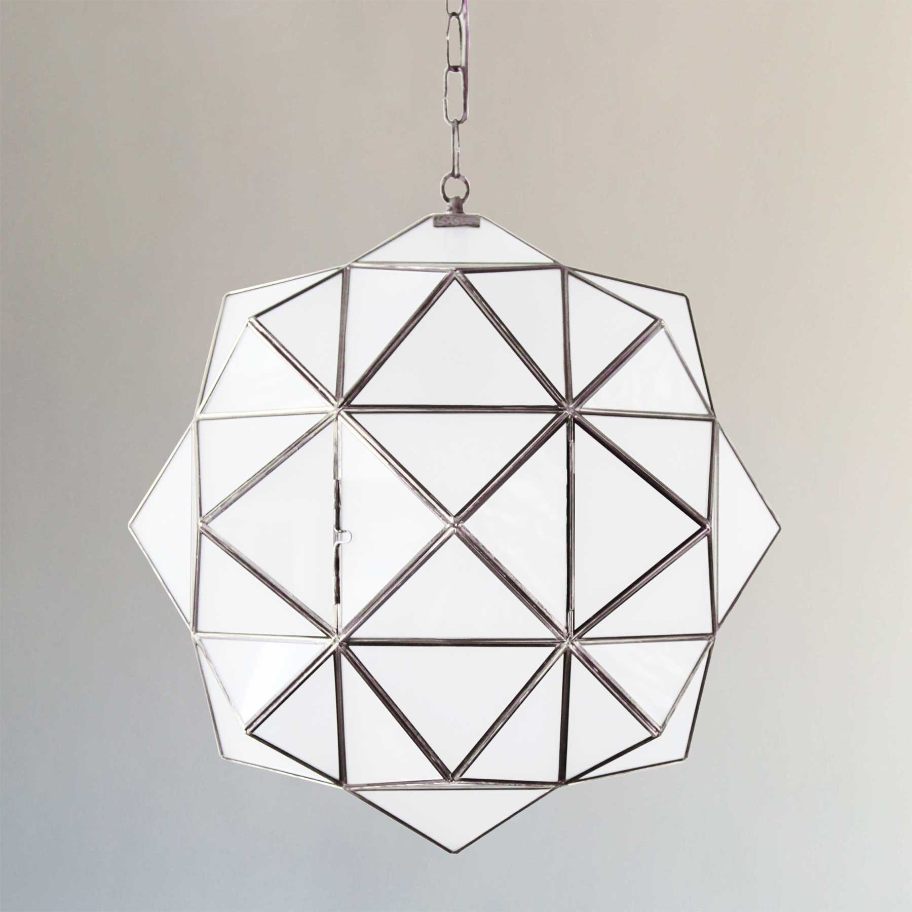 <a href="https://www.lavivahome.mom/shop/lighting/granada-lanterns/">Granada Lanterns</a><br /><span style="font-size:9pt;" > Rombus</span>