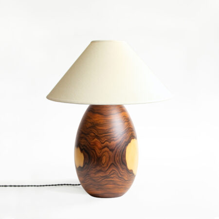 <a href="https://www.lavivahome.mom/lighting/arbol-table-lamp-collection/">Árbol Table Lamps</a><br /><span style="font-size:9pt;" > MORADO ML61</span>