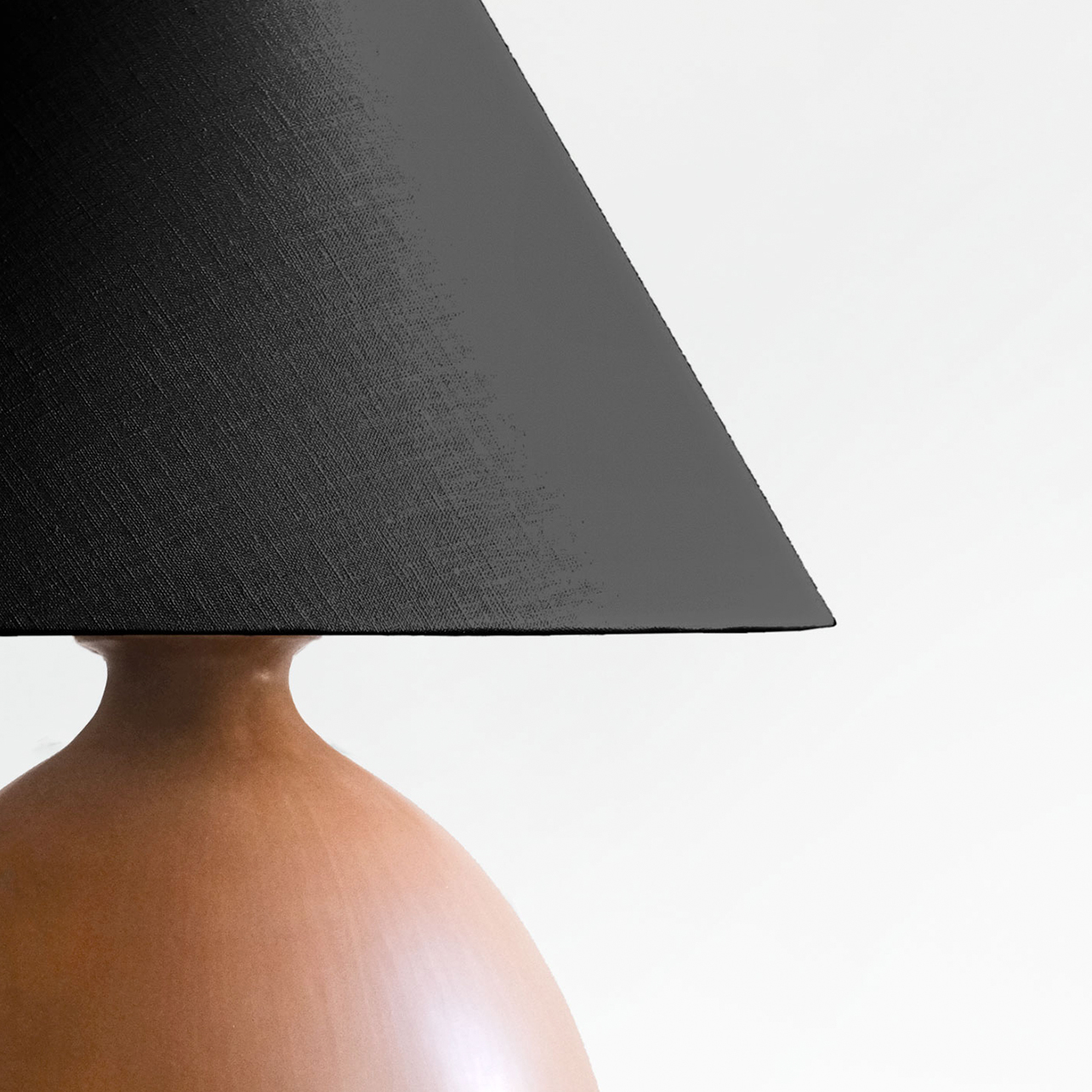 Barro-Terra-Table-Lamp_Black-Shade_Detail