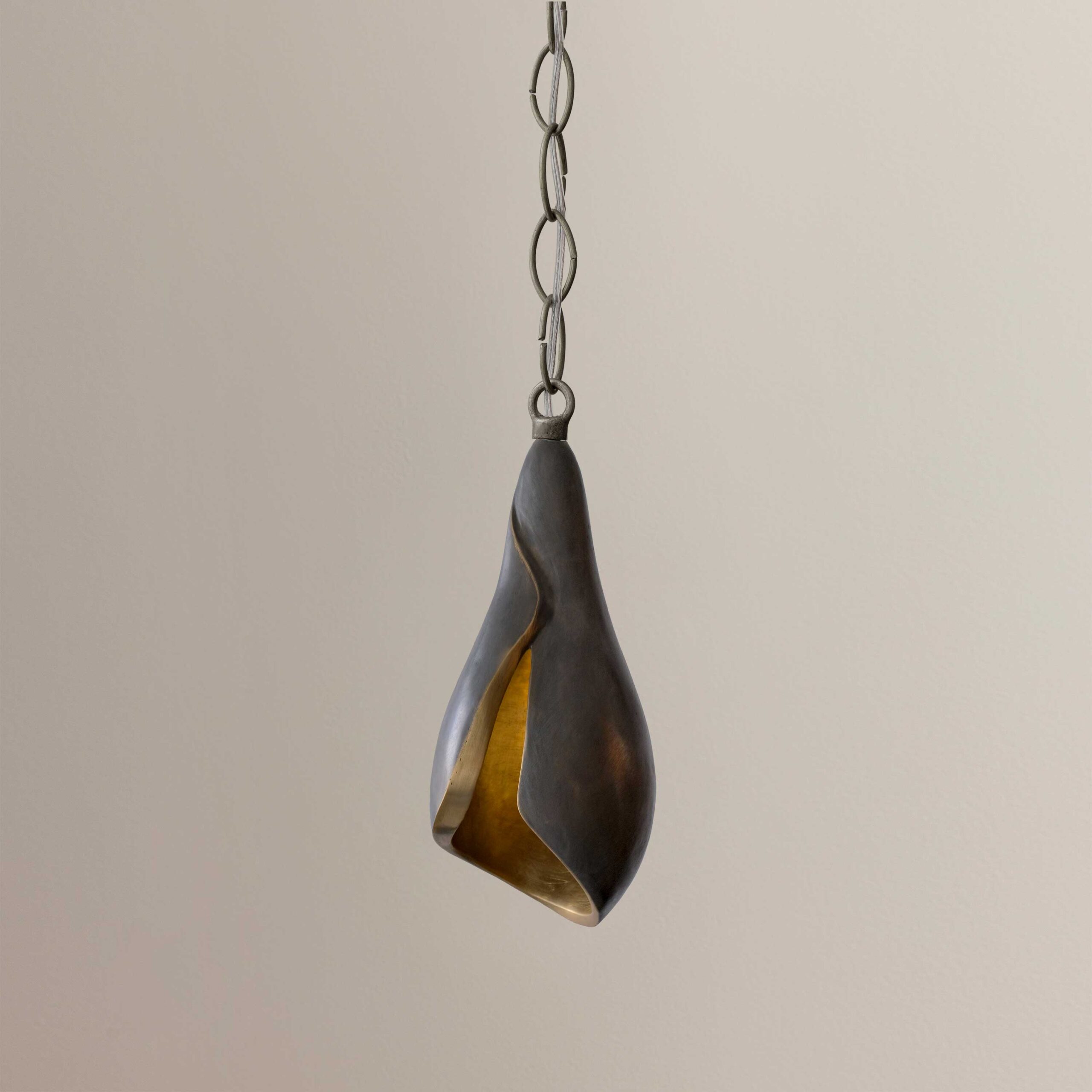 Lirio pendant in ceniza finish side view